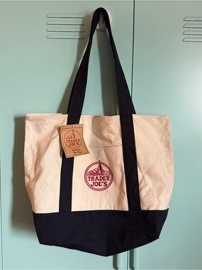 NWT Trader Joe’s Tote Bag Navy
